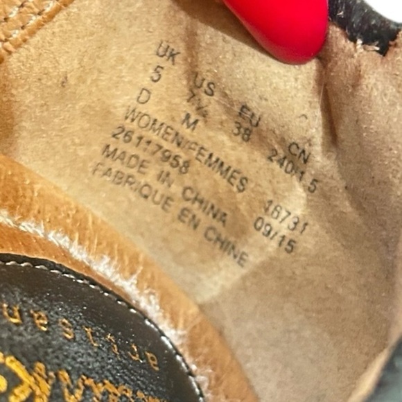 Clark’s Grayson Erica perforated round toe leather black Ballet Flats size 7.5 - Picture 8 of 8